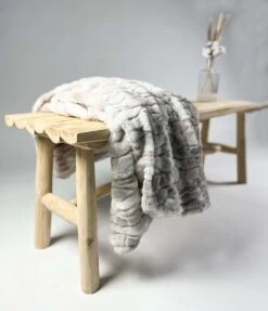 Dutch Decor - ROEL - Plaid Bontlook 130x170 Cm - Zand - Beige - Roze - Wit - Superzacht - Deken 14 Dutch Decor - ROEL - Plaid Bontlook 130x170 Cm - Zand - Beige - Roze - Wit - Superzacht - Deken -Dutch Decor 1034x1200