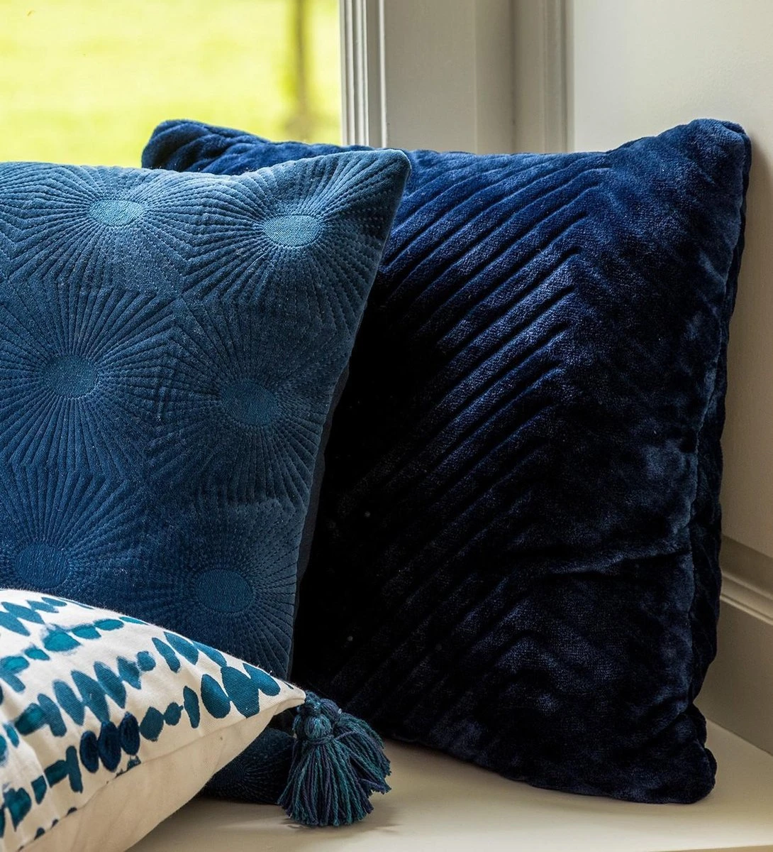 ZICO - Kussenhoes Zigzag 45x45 Cm Insignia Blue - Blauw - Superzacht - Exclusief Binnenkussen 5 ZICO - Kussenhoes Zigzag 45x45 Cm Insignia Blue - Blauw - Superzacht - Exclusief Binnenkussen - Afbeelding 3