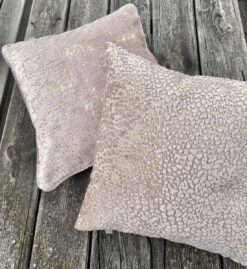 MOTTA - Kussenhoes 45x45 Cm - Nude - Roze - Exclusief Binnenkussen -Dutch Decor 1101x1200 1