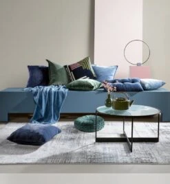 CAITH - Sierkussen Velvet 100% Katoen 50x50 Cm - Mountain View - Donkergroen - Inclusief Binnenvulling 10 CAITH - Sierkussen Velvet 100% Katoen 50x50 Cm - Mountain View - Donkergroen - Inclusief Binnenvulling -Dutch Decor 1106x1200