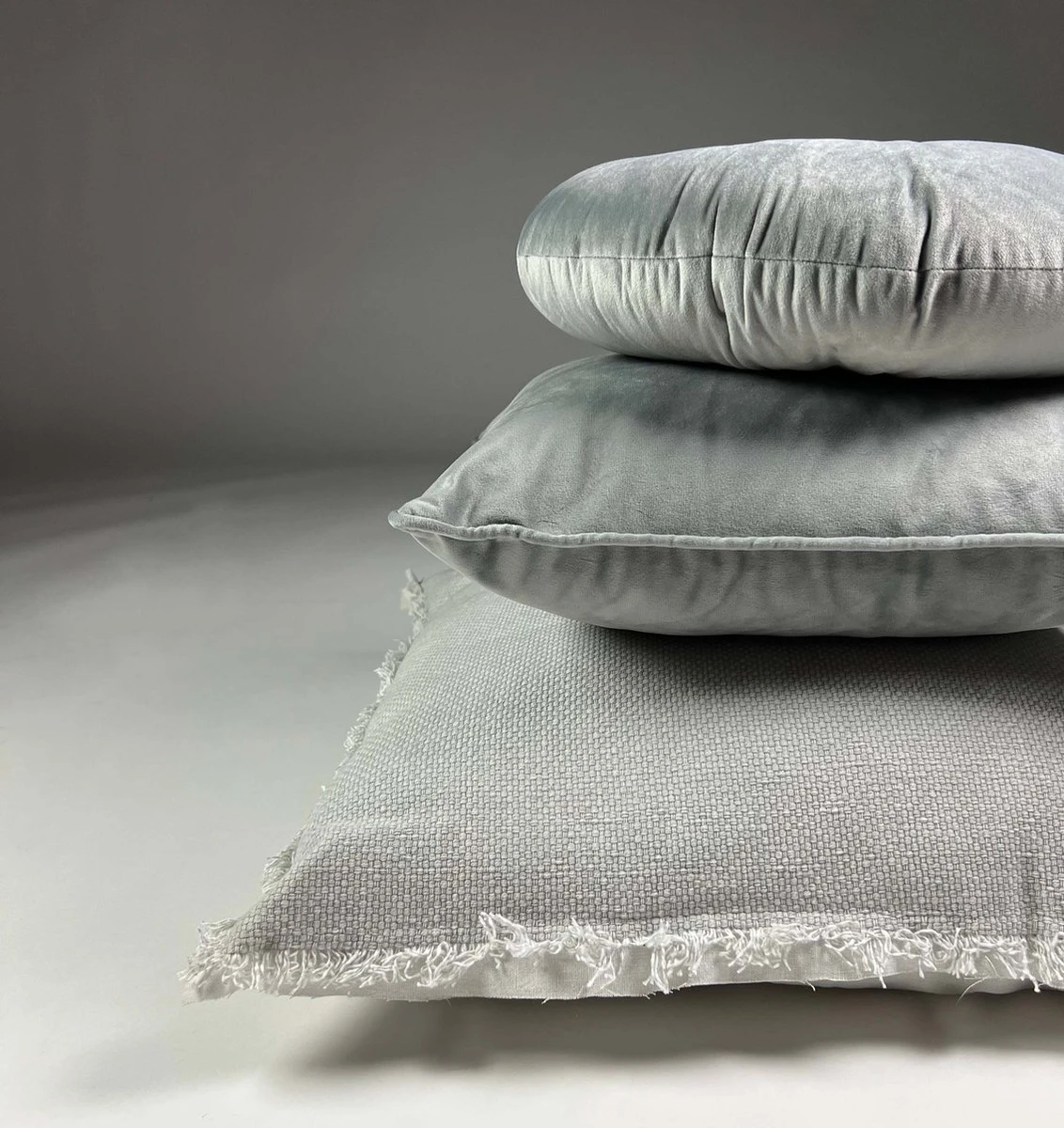 BURTO - Kussenhoes Van Gewassen Katoen Micro Chip 60x60 Cm - Grijs - Exclusief Binnenkussen 8 BURTO - Kussenhoes Van Gewassen Katoen Micro Chip 60x60 Cm - Grijs - Exclusief Binnenkussen - Afbeelding 6