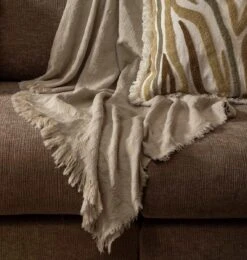 Dutch Decor - BELLE - Plaid Van Katoen 130x180 Cm Pumice Stone - Beige - Deken 7 Dutch Decor - BELLE - Plaid Van Katoen 130x180 Cm Pumice Stone - Beige - Deken -Dutch Decor 1142x1200 1