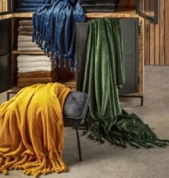 Dutch Decor - FLORIJN - Plaid Fleece 150x200 Cm - Mountain View - Donkergroen - Superzacht - Met Franjes - Deken 10 Dutch Decor - FLORIJN - Plaid Fleece 150x200 Cm - Mountain View - Donkergroen - Superzacht - Met Franjes - Deken -Dutch Decor 1146x1200 1