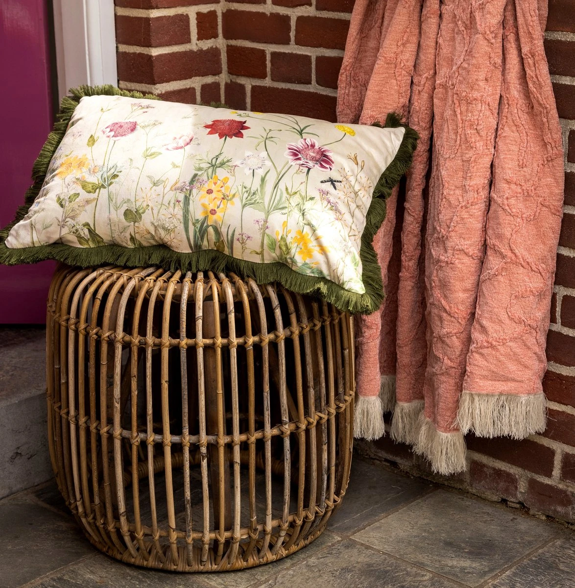 POSSY - Sierkussen Met Bloemenpatroon 40x60 Cm Chive - Groen - Inclusief Binnenvulling 6 POSSY - Sierkussen Met Bloemenpatroon 40x60 Cm Chive - Groen - Inclusief Binnenvulling - Afbeelding 4