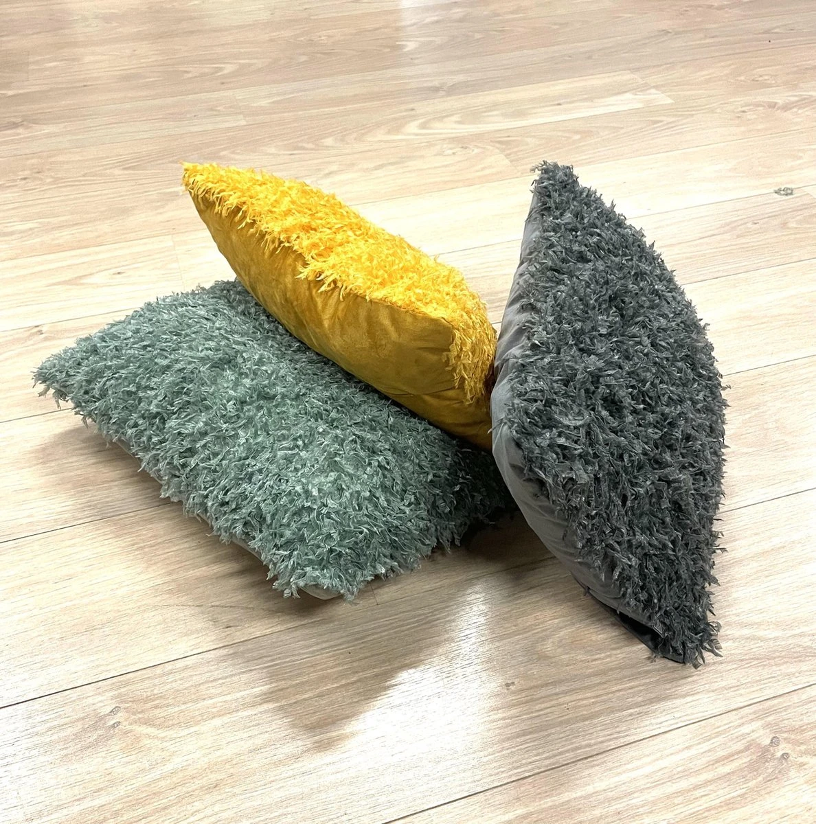 VEERA - Kussenhoes Met Imitatiebont Jadeite 30x50 Cm - Groen - Met Rits 5 VEERA - Kussenhoes Met Imitatiebont Jadeite 30x50 Cm - Groen - Met Rits - Afbeelding 3