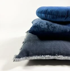 SKY - Sierkussen Velvet 45x45 Cm - Insignia Blue - Donkerblauw - Inclusief Binnenvulling 13 SKY - Sierkussen Velvet 45x45 Cm - Insignia Blue - Donkerblauw - Inclusief Binnenvulling -Dutch Decor 1194x1200 15