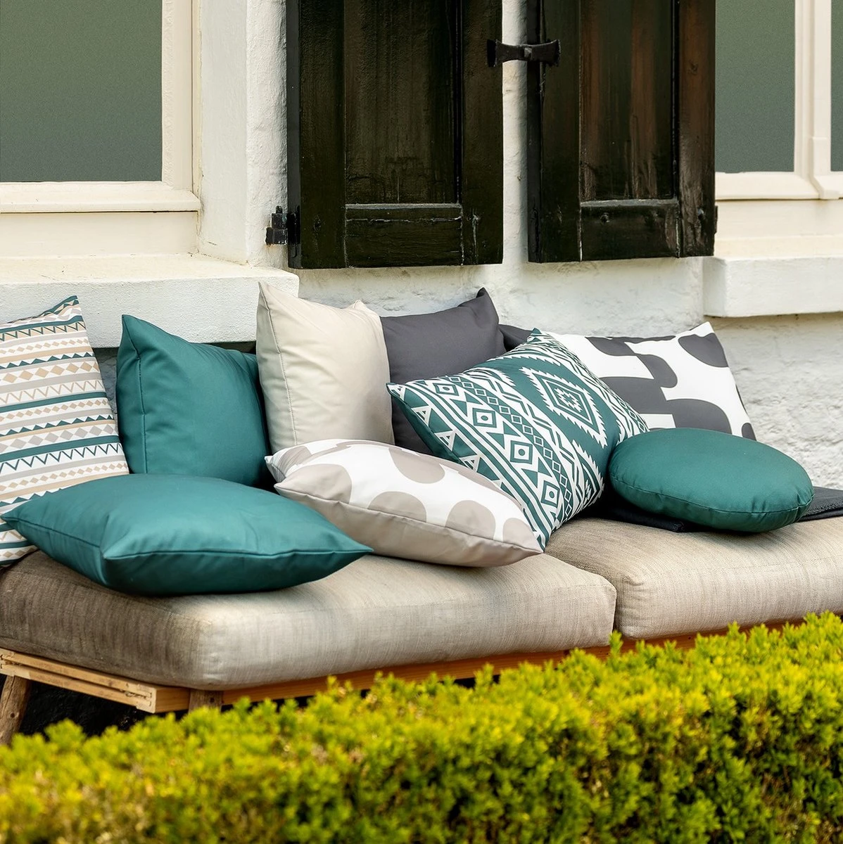 Dutch Decor - SANTORINI - Outdoor Sierkussen 40x60 Cm - Waterafstotend En Uv-bestendig - Sagebrush Green - Groen - Buitenkussen - Tuinkussen - Loungekussen- Voor Buiten 4 Dutch Decor - SANTORINI - Outdoor Sierkussen 40x60 Cm - Waterafstotend En Uv-bestendig - Sagebrush Green - Groen - Buitenkussen - Tuinkussen - Loungekussen- Voor Buiten - Afbeelding 2