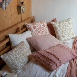 MIMI - Kussenhoes Van Katoen Tobacco Brown 30x50 Cm - Bruin En Wit - Exclusief Binnenkussen 7 MIMI - Kussenhoes Van Katoen Tobacco Brown 30x50 Cm - Bruin En Wit - Exclusief Binnenkussen -Dutch Decor 1198x1200 6