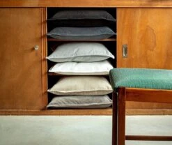 CAITH - Kussenhoes Velvet 100% Katoen 50x50 Cm - Micro Chip - Lichtgrijs - Exclusief Binnenkussen -Dutch Decor 1200x1009 3