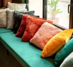 ZAYA - Kussenhoes Unikleur 45x45 Cm - Emerald - Groen - Superzacht - Met Rits 10 ZAYA - Kussenhoes Unikleur 45x45 Cm - Emerald - Groen - Superzacht - Met Rits -Dutch Decor 1200x1105 2