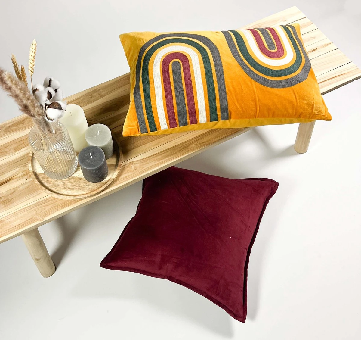 RAVY - Kussenhoes Velvet Golden Glow 40x60 Cm - Geel - Exclusief Binnenkussen 6 RAVY - Kussenhoes Velvet Golden Glow 40x60 Cm - Geel - Exclusief Binnenkussen - Afbeelding 4