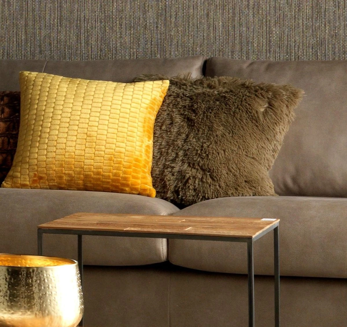 FLUFFY - Sierkussen Unikleur 45x45 Cm - Olijf - Groen - Inclusief Binnenvulling 10 FLUFFY - Sierkussen Unikleur 45x45 Cm - Olijf - Groen - Inclusief Binnenvulling - Afbeelding 8