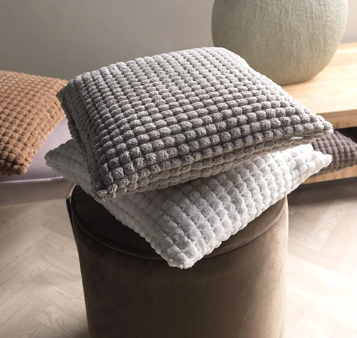 ROME - Sierkussen Uni 45x45 Cm - Snow White - Wit - Inclusief Binnenvulling 15 ROME - Sierkussen Uni 45x45 Cm - Snow White - Wit - Inclusief Binnenvulling - Afbeelding 13