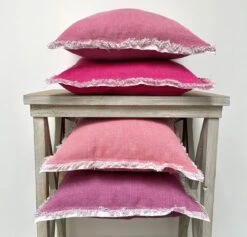 BURTO - Sierkussen Van Gewassen Katoen Red Plum 45x45 Cm - Roze - Inclusief Binnenvulling 9 BURTO - Sierkussen Van Gewassen Katoen Red Plum 45x45 Cm - Roze - Inclusief Binnenvulling -Dutch Decor 1200x1151 11