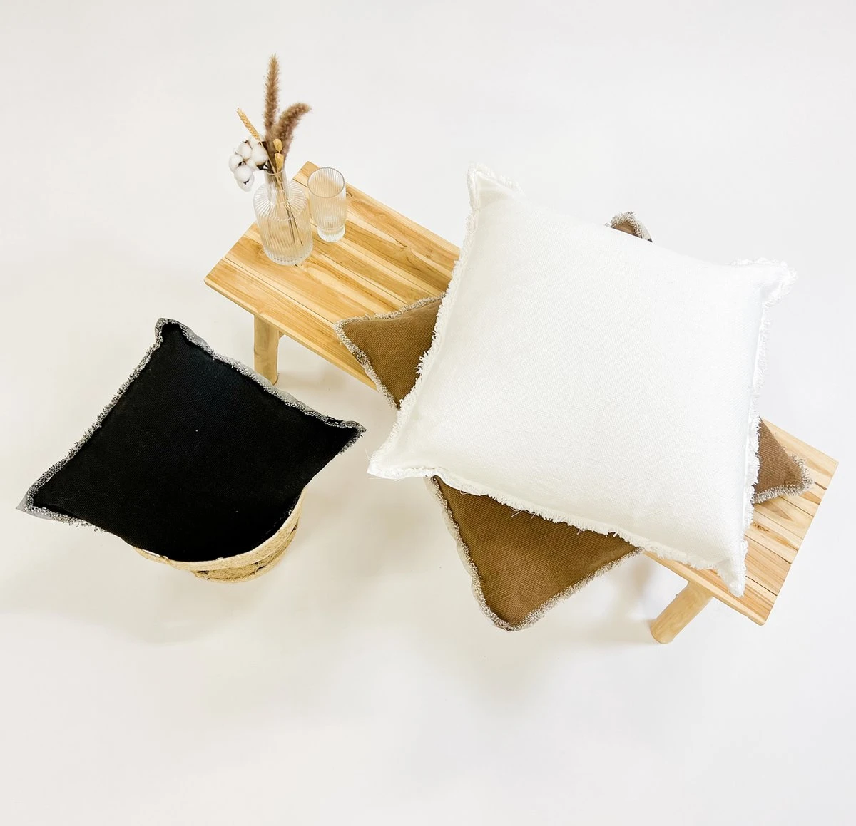 BURTO - Kussenhoes Van Gewassen Katoen Snow White 60x60 Cm - Wit - Exclusief Binnenkussen 10 BURTO - Kussenhoes Van Gewassen Katoen Snow White 60x60 Cm - Wit - Exclusief Binnenkussen - Afbeelding 8