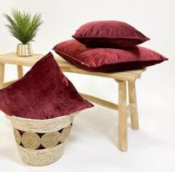 FINN - Sierkussen Velvet 60x60 Cm - Merlot - Rood - Inclusief Binnenvulling -Dutch Decor 1200x1181 10