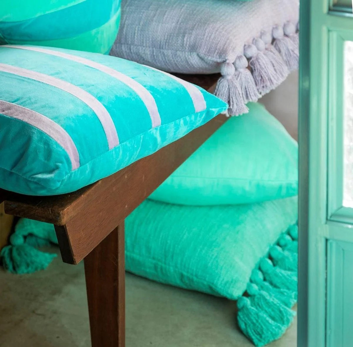 Dutch Decor JAMES - Sierkussen Katoen 45x45 Cm - Beveled Glass - Groen - Inclusief Binnenkussen 6 Dutch Decor JAMES - Sierkussen Katoen 45x45 Cm - Beveled Glass - Groen - Inclusief Binnenkussen - Afbeelding 4