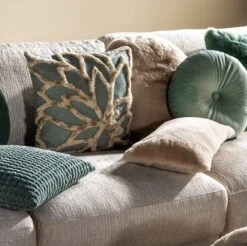 Set Van 4 Sierkussens - Groen - Beige - LIVIA - LIVIA - ZAYA - ROME - Inclusief Vulling - Luxe En Zachte Stoffen 7 Set Van 4 Sierkussens - Groen - Beige - LIVIA - LIVIA - ZAYA - ROME - Inclusief Vulling - Luxe En Zachte Stoffen -Dutch Decor 1200x1195