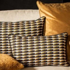 Set Van 4 Kussens - Bruin - Zwart - JAVIER - JAVIER- ZAYA- FINN - Inclusief Vulling - Luxe En Zachte Stoffen -Dutch Decor 1200x1195 5