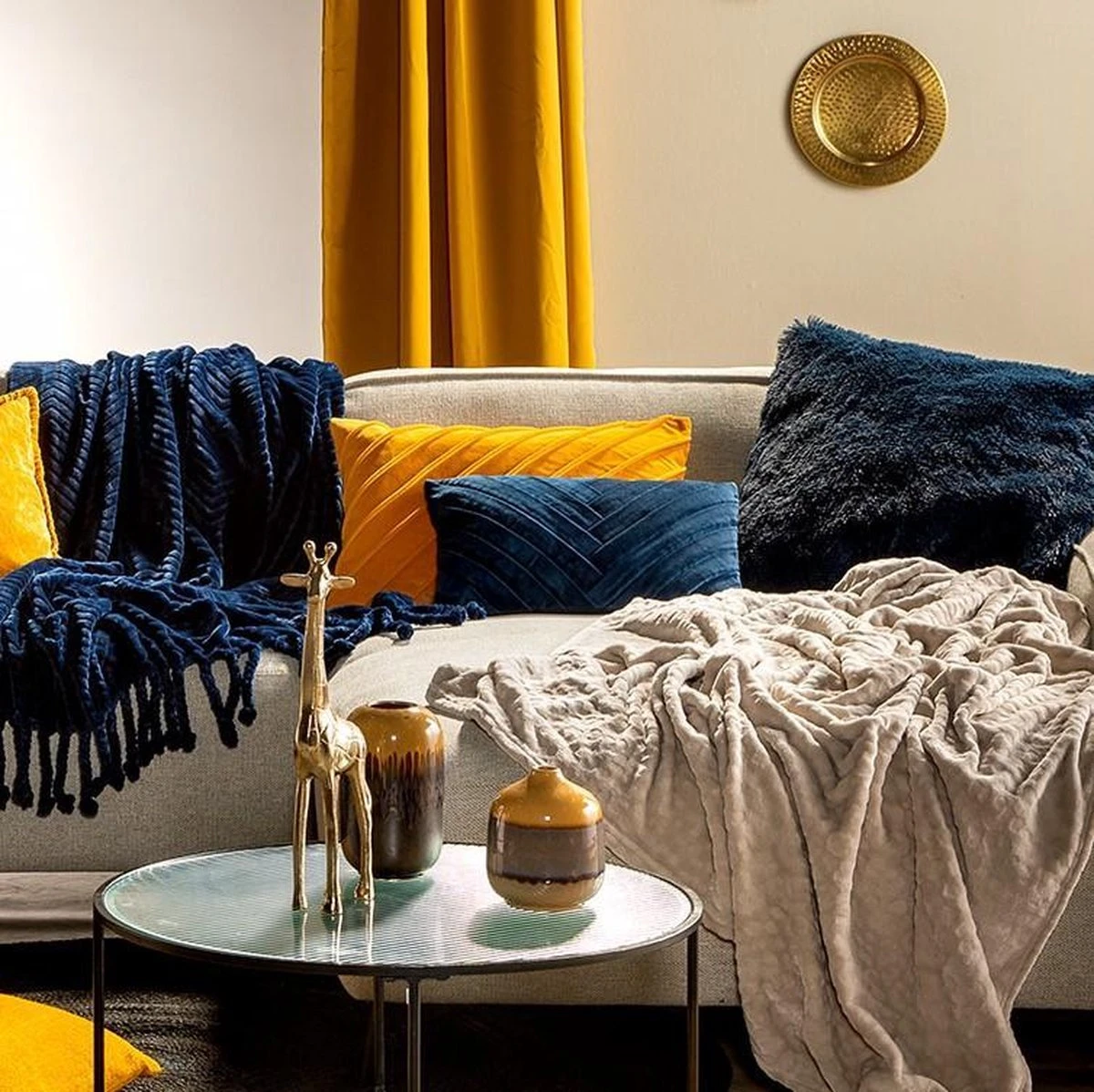 FEMM - Sierkussen Velvet 30x50 Cm - Insignia Blue - Donkerblauw - Inclusief Binnenvulling 6 FEMM - Sierkussen Velvet 30x50 Cm - Insignia Blue - Donkerblauw - Inclusief Binnenvulling - Afbeelding 4