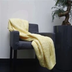 Dutch Decor - FLEECE - Plaid Geel 130x180 Cm - Deken -Dutch Decor 1200x1198 10