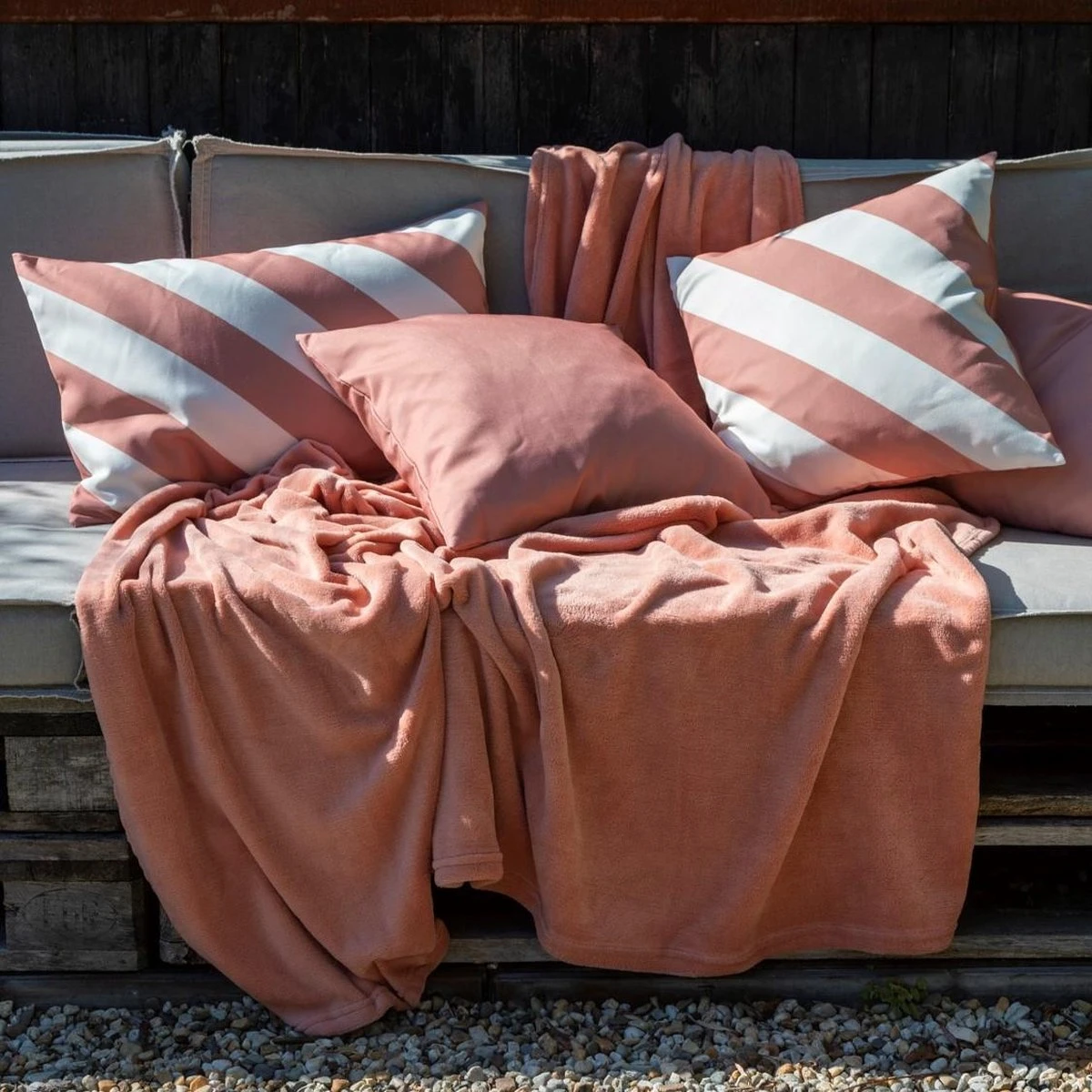 Dutch Decor - SANZENO - Outdoor Sierkussen 40x60 Cm - Waterafstotend En Uv-bestendig - Gestreept - Muted Clay - Wit En Roze - Buitenkussen - Tuinkussen - Loungekussen- Voor Buiten 6 Dutch Decor - SANZENO - Outdoor Sierkussen 40x60 Cm - Waterafstotend En Uv-bestendig - Gestreept - Muted Clay - Wit En Roze - Buitenkussen - Tuinkussen - Loungekussen- Voor Buiten - Afbeelding 4