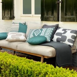 Dutch Decor - SANTORINI - Outdoor Sierkussen 40x60 Cm - Waterafstotend En Uv-bestendig - Sagebrush Green - Groen - Buitenkussen - Tuinkussen - Loungekussen- Voor Buiten 9 Dutch Decor - SANTORINI - Outdoor Sierkussen 40x60 Cm - Waterafstotend En Uv-bestendig - Sagebrush Green - Groen - Buitenkussen - Tuinkussen - Loungekussen- Voor Buiten -Dutch Decor 1200x1200 1024