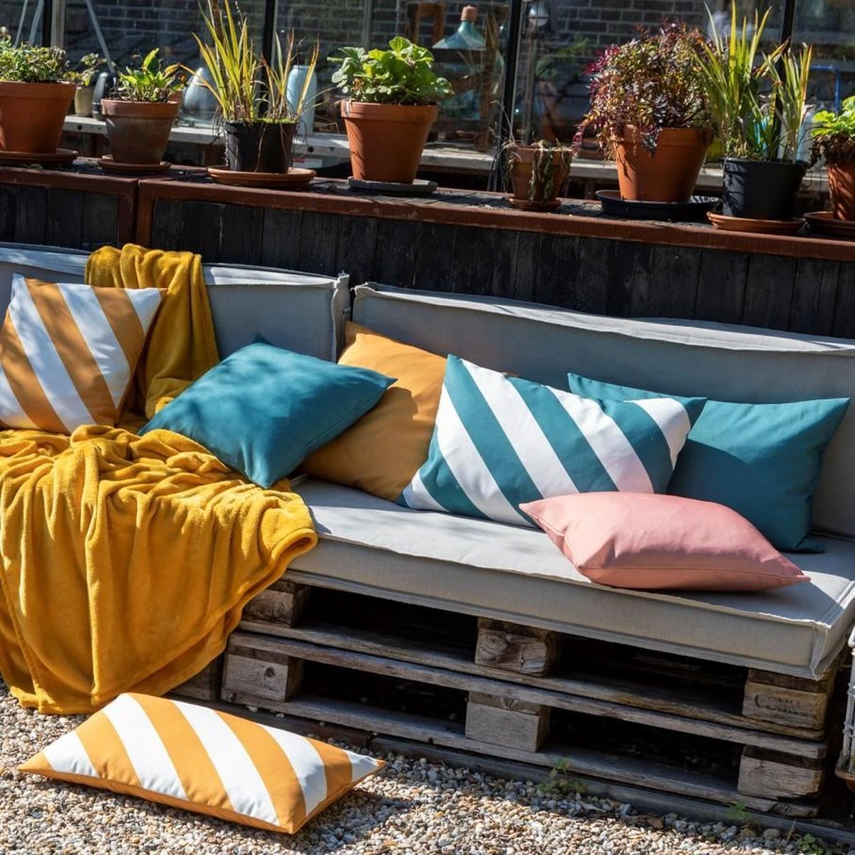 Dutch Decor - SANTORINI - Outdoor Sierkussen 40x60 Cm - Waterafstotend En Uv-bestendig - Sagebrush Green - Groen - Buitenkussen - Tuinkussen - Loungekussen- Voor Buiten 7 Dutch Decor - SANTORINI - Outdoor Sierkussen 40x60 Cm - Waterafstotend En Uv-bestendig - Sagebrush Green - Groen - Buitenkussen - Tuinkussen - Loungekussen- Voor Buiten - Afbeelding 5