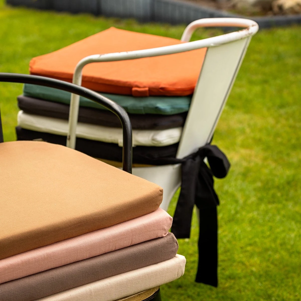 Dutch Decor - JAVA - Stoelkussen Met Lint Muted Clay 40x40 Cm - Roze - Zitkussen 6 Dutch Decor - JAVA - Stoelkussen Met Lint Muted Clay 40x40 Cm - Roze - Zitkussen - Afbeelding 4