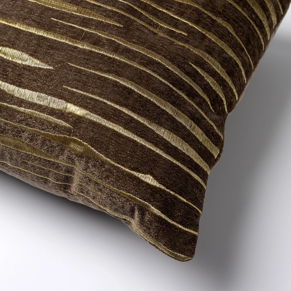 CONNOR- Kussenhoes 45x45 Cm Shitake - Bruin - Met Rits 6 CONNOR- Kussenhoes 45x45 Cm Shitake - Bruin - Met Rits - Afbeelding 4