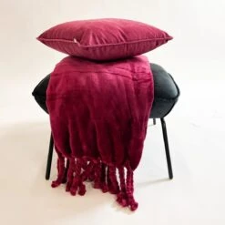 Dutch Decor - FLORIJN - Plaid Fleece 150x200 Cm - Red Plum - Donkerroze - Superzacht - Met Franjes - Deken -Dutch Decor 1200x1200 15
