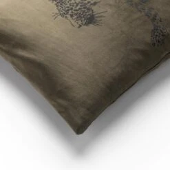 SULA - Sierkussen Met Dierenprint 30x50 Cm Chive - Groen - Inclusief Binnenvulling 8 SULA - Sierkussen Met Dierenprint 30x50 Cm Chive - Groen - Inclusief Binnenvulling -Dutch Decor 1200x1200 152