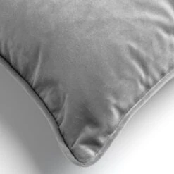 FINN - Sierkussen Velvet 30x50 Cm - Micro Chip - Lichtgrijs - Inclusief Binnenvulling 10 FINN - Sierkussen Velvet 30x50 Cm - Micro Chip - Lichtgrijs - Inclusief Binnenvulling -Dutch Decor 1200x1200 16