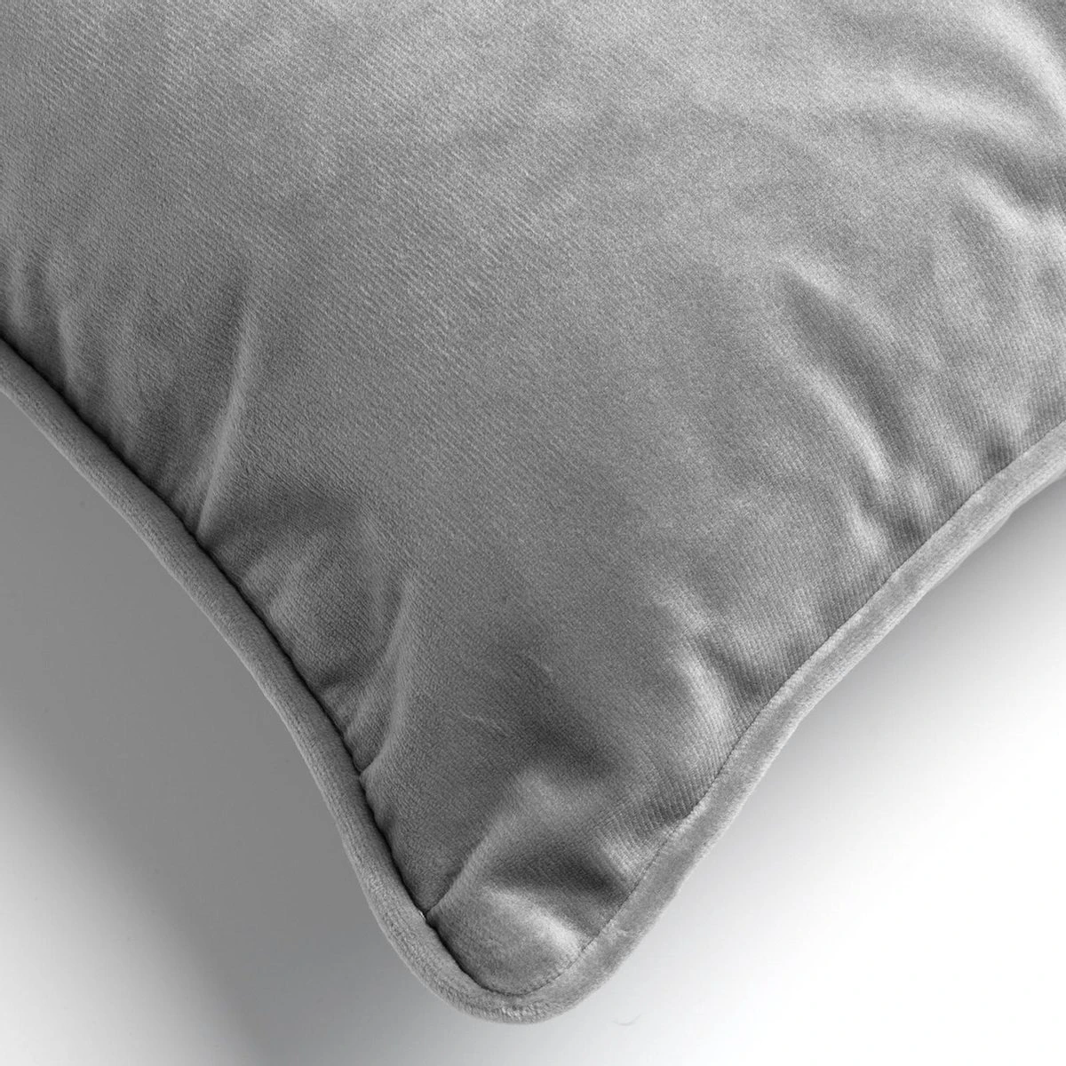 FINN - Sierkussen Velvet 30x50 Cm - Micro Chip - Lichtgrijs - Inclusief Binnenvulling 5 FINN - Sierkussen Velvet 30x50 Cm - Micro Chip - Lichtgrijs - Inclusief Binnenvulling - Afbeelding 3