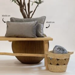 FINN - Sierkussen Velvet 30x50 Cm - Micro Chip - Lichtgrijs - Inclusief Binnenvulling 11 FINN - Sierkussen Velvet 30x50 Cm - Micro Chip - Lichtgrijs - Inclusief Binnenvulling -Dutch Decor 1200x1200 17