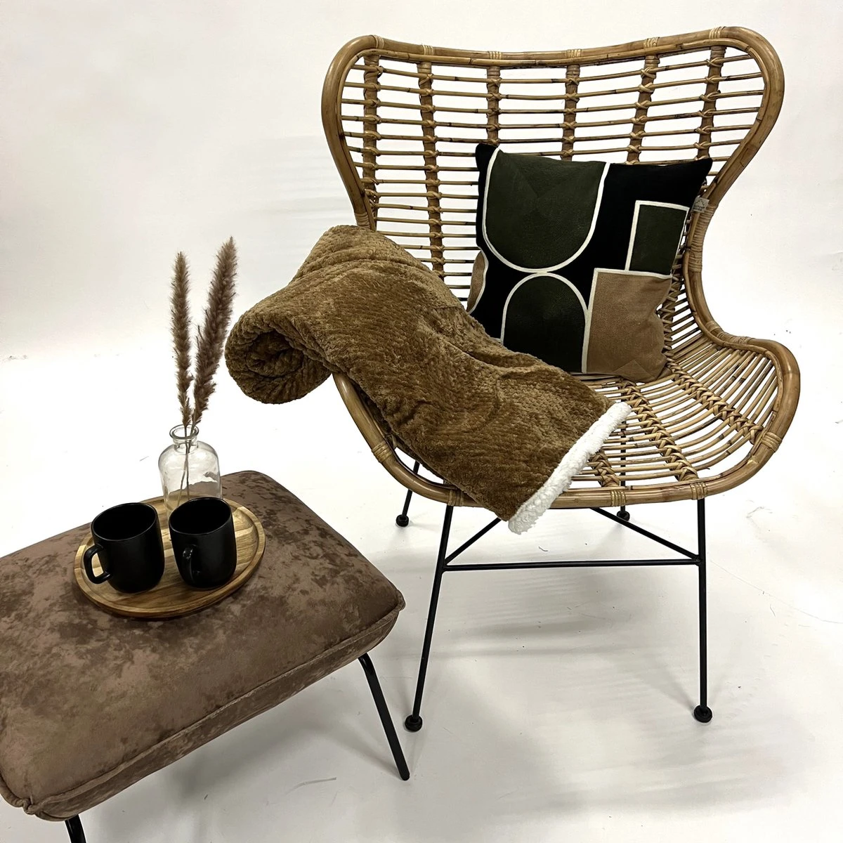 Dutch Decor - CODY - Plaid Military Olive 150x200 Cm - Groen - Teddy - Deken 5 Dutch Decor - CODY - Plaid Military Olive 150x200 Cm - Groen - Teddy - Deken - Afbeelding 3