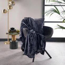 Dutch Decor - BILLY - Plaid Flannel Fleece 150x200 Cm - Charcoal Grey - Antraciet - Superzacht - Deken 9 Dutch Decor - BILLY - Plaid Flannel Fleece 150x200 Cm - Charcoal Grey - Antraciet - Superzacht - Deken -Dutch Decor 1200x1200 267