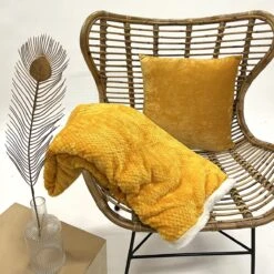 Dutch Decor - CODY - Plaid Golden Glow 150x200 Cm - Geel - Teddy - Deken -Dutch Decor 1200x1200 293