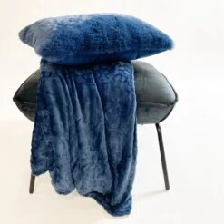 Dutch Decor - CHESTER - Plaid Van Fleece 150x200 Cm Insignia Blue - Blauw - Deken 9 Dutch Decor - CHESTER - Plaid Van Fleece 150x200 Cm Insignia Blue - Blauw - Deken -Dutch Decor 1200x1200 307