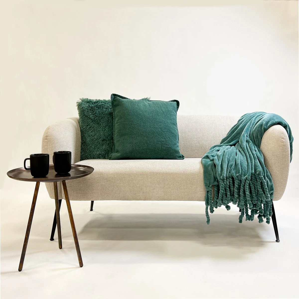 Dutch Decor - FLORIJN - Plaid Fleece 150x200 Cm - Sagebrush Green - Groen - Superzacht - Met Franjes - Deken 5 Dutch Decor - FLORIJN - Plaid Fleece 150x200 Cm - Sagebrush Green - Groen - Superzacht - Met Franjes - Deken - Afbeelding 3