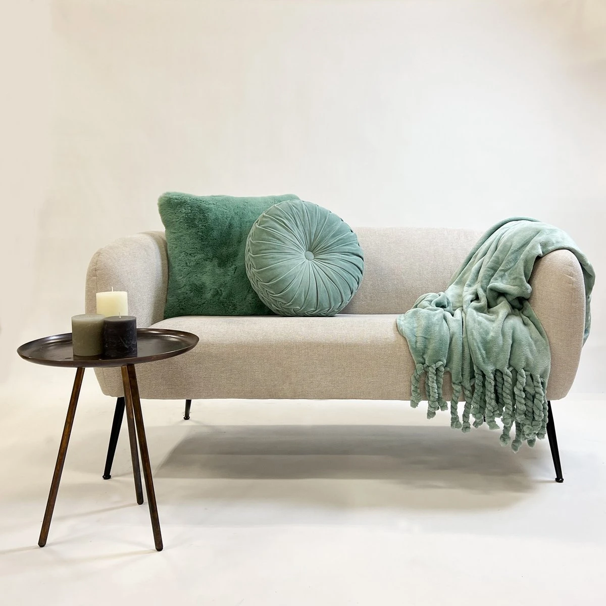 Dutch Decor - FLORIJN - Plaid Fleece 150x200 Cm - Jadeite - Lichtgroen - Superzacht - Met Franjes - Deken 4 Dutch Decor - FLORIJN - Plaid Fleece 150x200 Cm - Jadeite - Lichtgroen - Superzacht - Met Franjes - Deken - Afbeelding 2