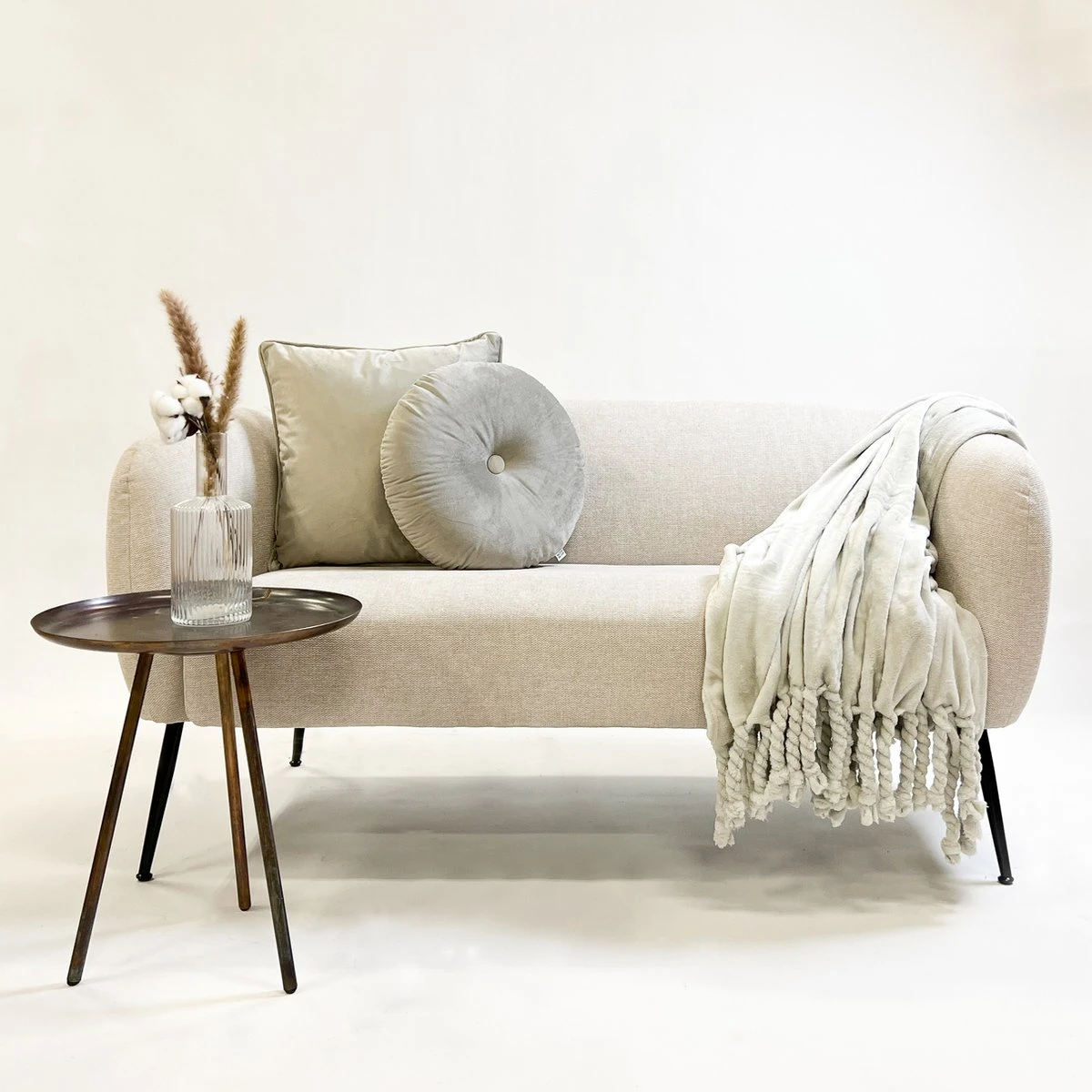 Dutch Decor - FLORIJN - Plaid Fleece 150x200 Cm - Pumice Stone - Beige - Superzacht - Met Franjes - Deken 5 Dutch Decor - FLORIJN - Plaid Fleece 150x200 Cm - Pumice Stone - Beige - Superzacht - Met Franjes - Deken - Afbeelding 3