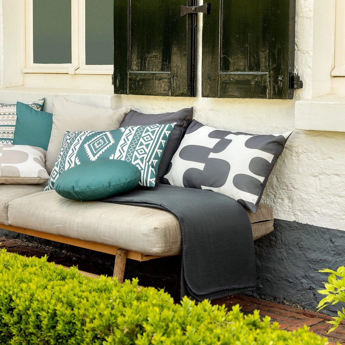 Dutch Decor - PABLO - Plaid Fleece 150x200 Cm Charcoal Gray - Antraciet - 100% Polyester - Deken 5 Dutch Decor - PABLO - Plaid Fleece 150x200 Cm Charcoal Gray - Antraciet - 100% Polyester - Deken - Afbeelding 3