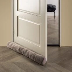 Set Van 3 - Dutch Decor FINN - Tochtstopper Velvet Driftwood 90x10 Cm - Taupe - Tochtrol Voor Binnen - Tochthond - Tochtkussen - 90CM - Soepel Van Vorm & Lichtgewicht 13 Set Van 3 - Dutch Decor FINN - Tochtstopper Velvet Driftwood 90x10 Cm - Taupe - Tochtrol Voor Binnen - Tochthond - Tochtkussen - 90CM - Soepel Van Vorm & Lichtgewicht -Dutch Decor 1200x1200 431