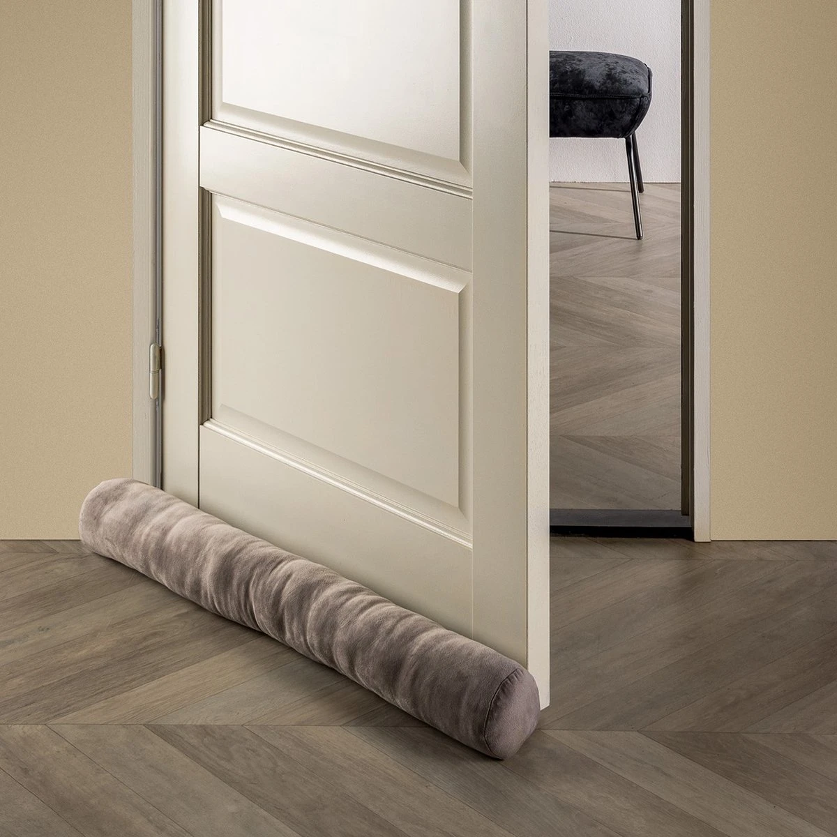 Set Van 3 - Dutch Decor FINN - Tochtstopper Velvet Driftwood 90x10 Cm - Taupe - Tochtrol Voor Binnen - Tochthond - Tochtkussen - 90CM - Soepel Van Vorm & Lichtgewicht 8 Set Van 3 - Dutch Decor FINN - Tochtstopper Velvet Driftwood 90x10 Cm - Taupe - Tochtrol Voor Binnen - Tochthond - Tochtkussen - 90CM - Soepel Van Vorm & Lichtgewicht - Afbeelding 6