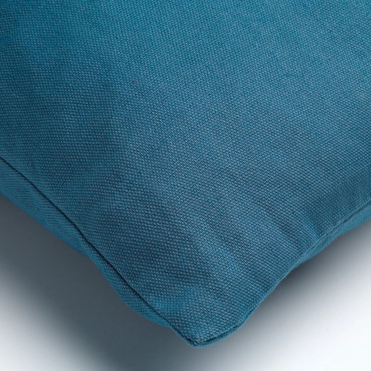 JAMES - Sierkussen Katoen 45x45 Cm - Provincial Blue - Blauw - Inclusief Binnenvulling 4 JAMES - Sierkussen Katoen 45x45 Cm - Provincial Blue - Blauw - Inclusief Binnenvulling - Afbeelding 2