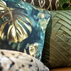 BABEL - Kussenhoes Velvet Chive 45x45 Cm - Groen - Exclusief Binnenkussen 9 BABEL - Kussenhoes Velvet Chive 45x45 Cm - Groen - Exclusief Binnenkussen -Dutch Decor 1200x1200 452