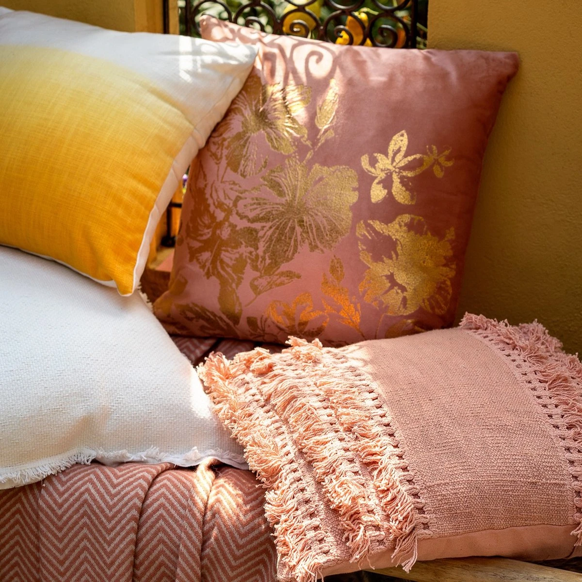 LILY - Kussenhoes 45x45 Cm Muted Clay - Roze - Exclusief Binnenkussen 4 LILY - Kussenhoes 45x45 Cm Muted Clay - Roze - Exclusief Binnenkussen - Afbeelding 2