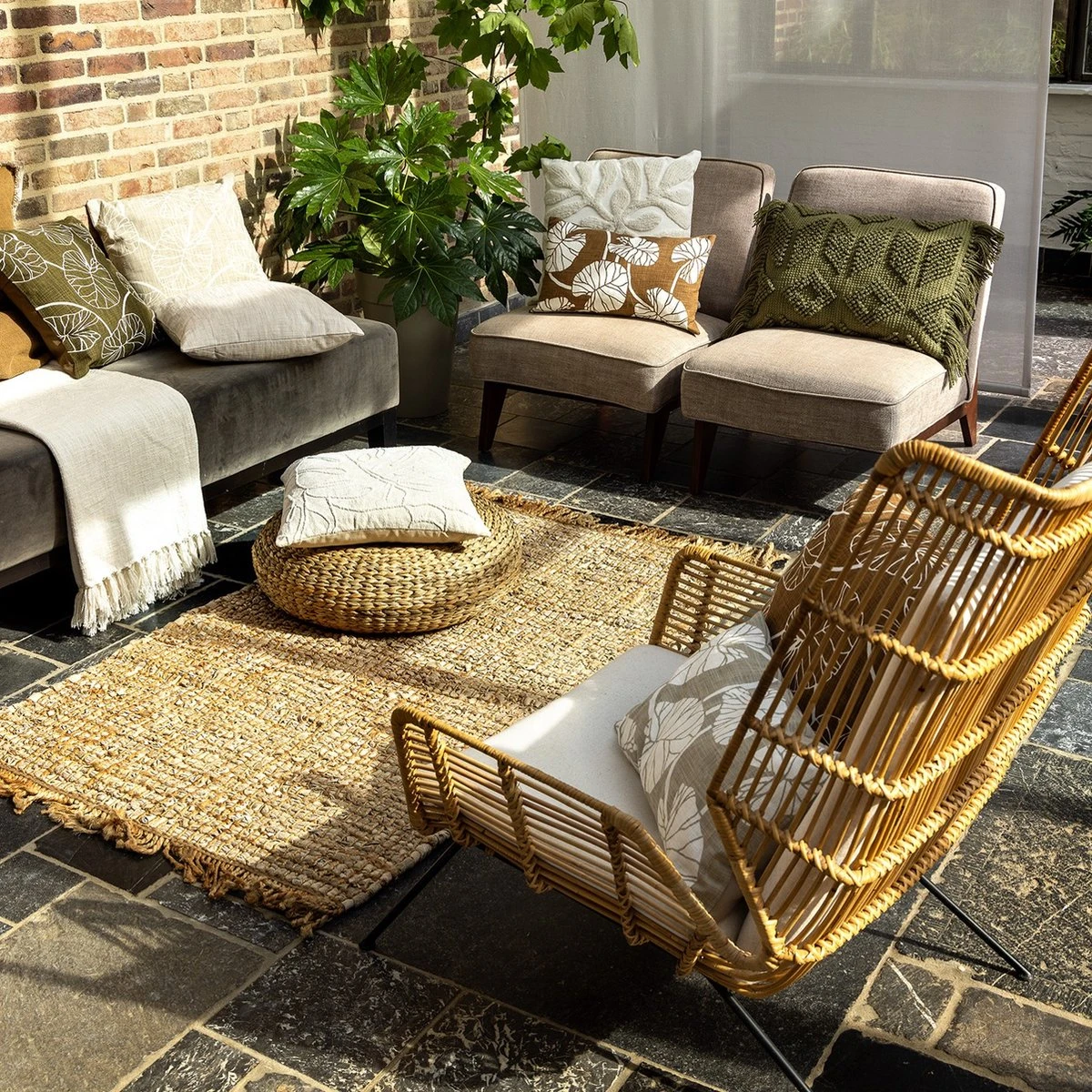 MAY - Kussenhoes 45x45 Cm Pumice Stone - Beige - Exclusief Binnenkussen 7 MAY - Kussenhoes 45x45 Cm Pumice Stone - Beige - Exclusief Binnenkussen - Afbeelding 5