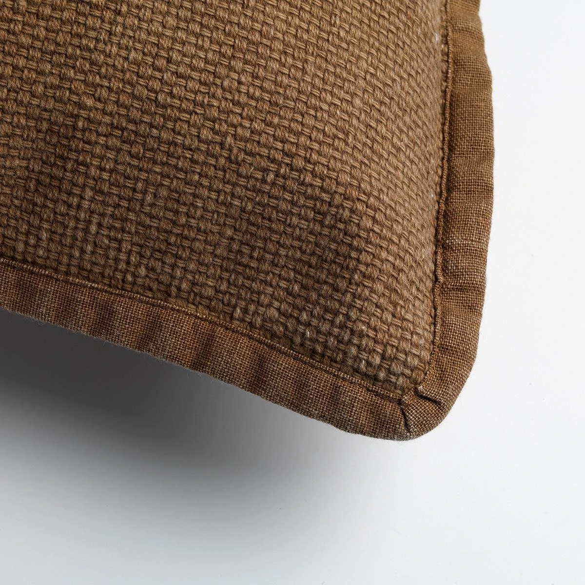 BOWIE - Kussenhoes Gewassen Katoen 45x45 Cm - Tobacco Brown - Bruin - Exclusief Binnenkussen 4 BOWIE - Kussenhoes Gewassen Katoen 45x45 Cm - Tobacco Brown - Bruin - Exclusief Binnenkussen - Afbeelding 2